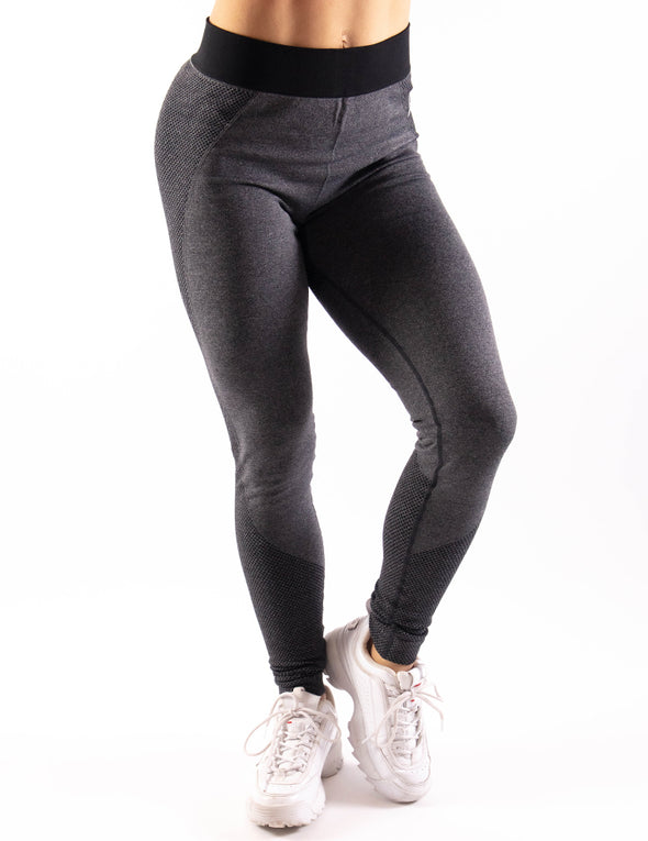 HIGH PERFORMANCE SEAMLESS LEGGINGS - BLACK